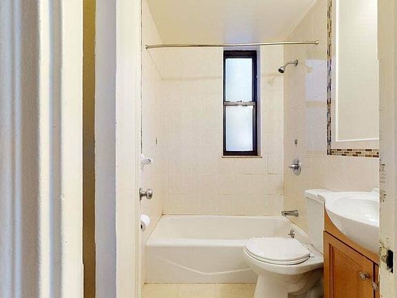 4th image of 124 W 93rd St #1EE
