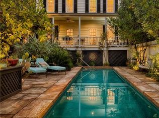 402 E State St, Savannah, GA 31401