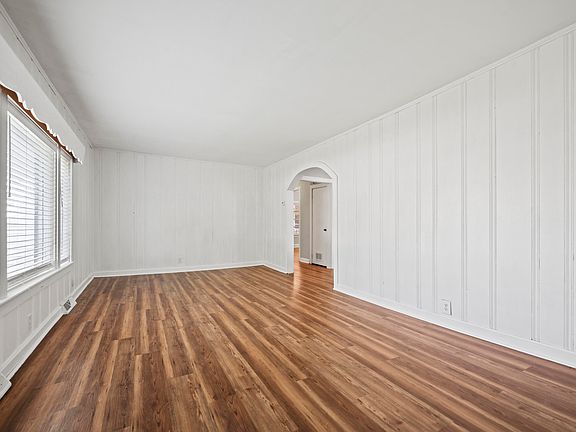 4th image of 209 Boggs Ln