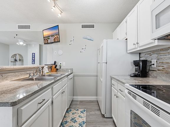 5th image of 5905 S Kings Hwy. #810-C