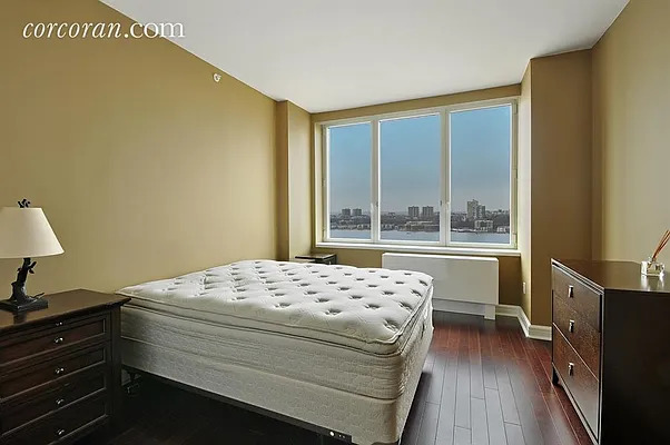 Rented by Corcoran | media 23