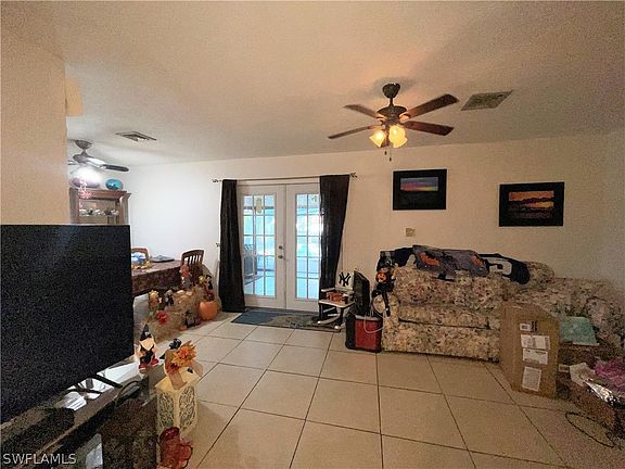 4th image of 809 Iris Dr