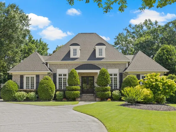 107 Norman Pl, Greenville, SC 29615