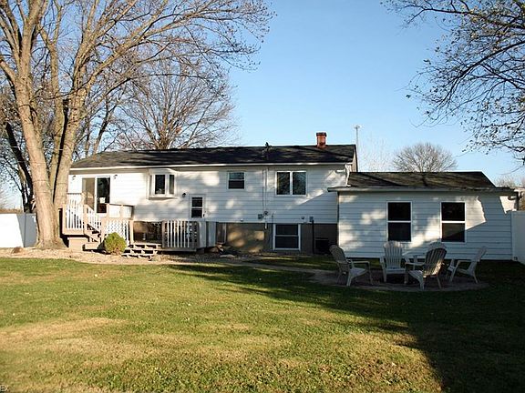 3rd image of 910 Sharondale Dr