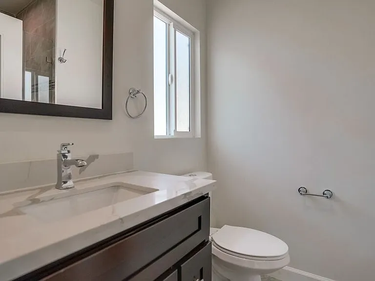 920 Enterprise Ave — Photo 23