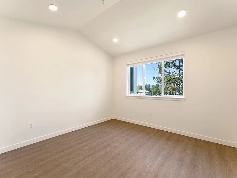 Bridgewater Apartments — Photo 55