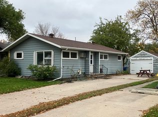 1021 26th St N, Fargo, ND 58102