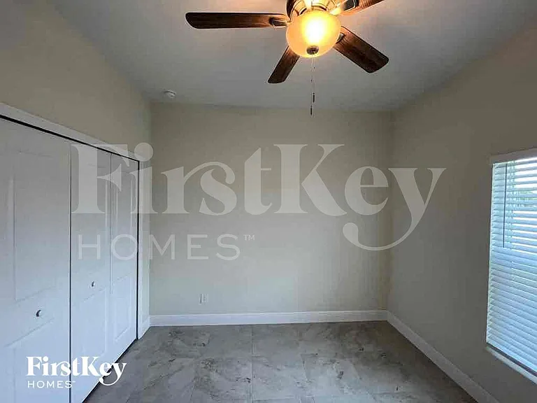 633 NW 28th St — Photo 21