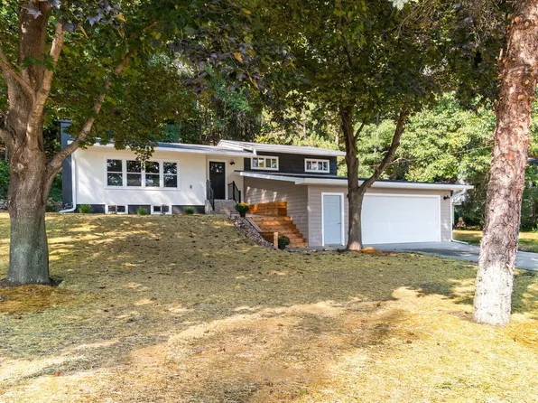 514 Oak Forest DRIVE, Onalaska, WI 54650