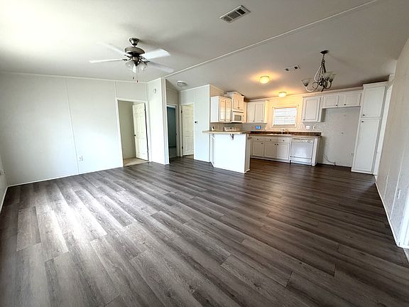 3rd image of 280 Coachman Ct #280