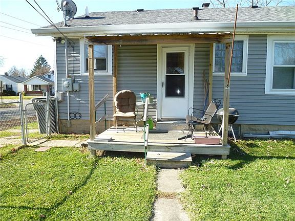 5th image of 2001 N Bosart Ave