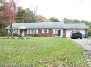 705 Edgewood Rd, York, PA 17402