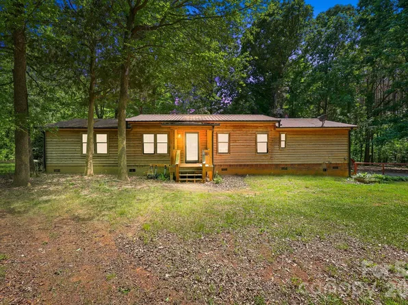545 Campbell Rd, Woodleaf, NC 27054