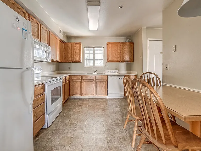 642 N 200 E #304 — Photo 3