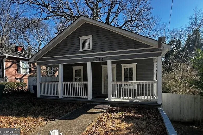 1056 Welch St SW photo 1