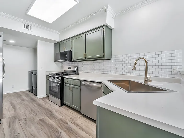 2840 Floral Peak Dr — Photo 12