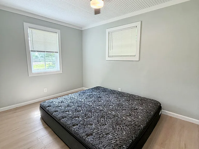 401 New Sterling Rd — Photo 15