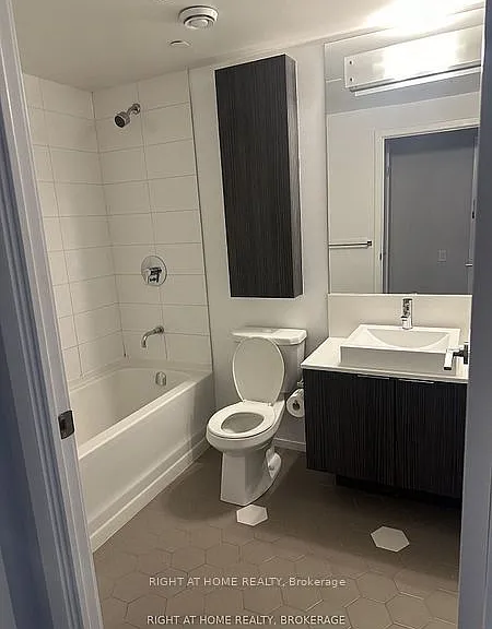 68 Shuter St #1507 — Photo 6