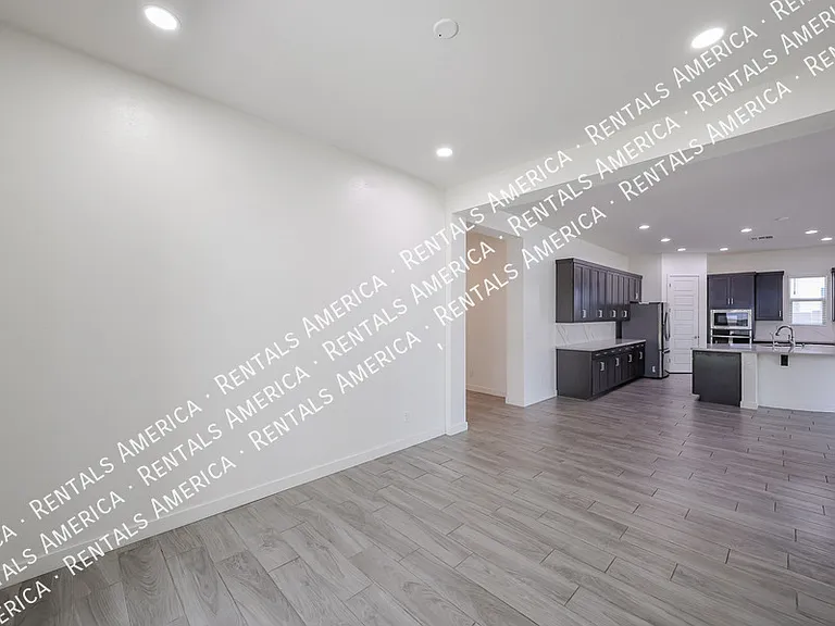 1530 E San Carlos Way — Photo 30