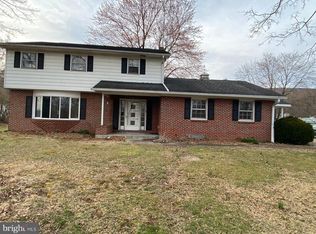 5805 Mountain Rd, Chambersburg, PA 17202