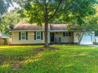1253 Honeysuckle Ln, Charleston, SC 29412