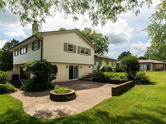 3rd image of 4514 Ridgecrest DRIVE