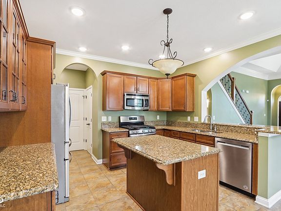 4th image of 6687 Beekman Pl Suite C