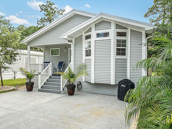 2nd image of 517 Lake Dr