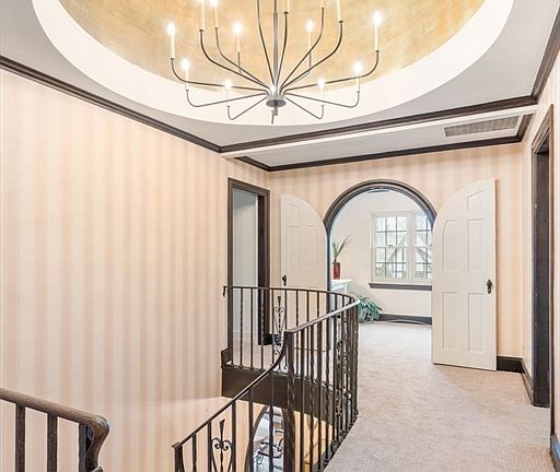 3rd image of 17 Lancaster Rd