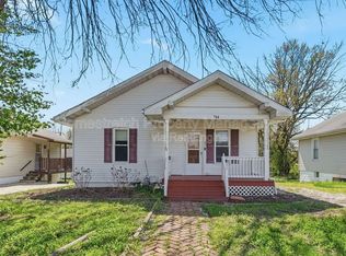 704 W Johnson St, Collinsville, IL 62234