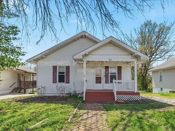 704 W Johnson St, Collinsville, IL 62234