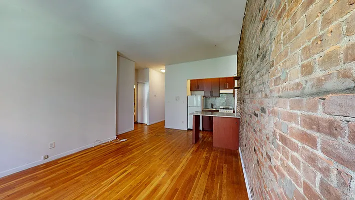 Rented by Bond New York | media 3