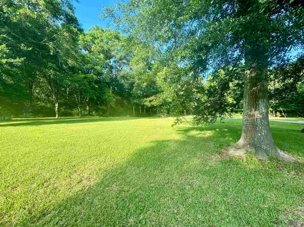 V E Hazeloak Dr, Baker, LA 70714