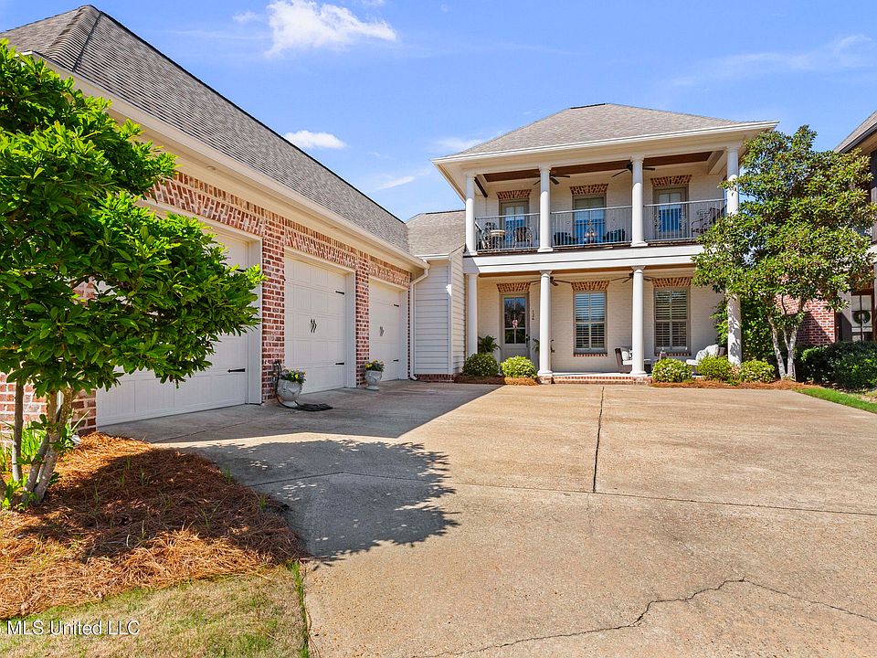 1st image of 124 Lake Village Dr