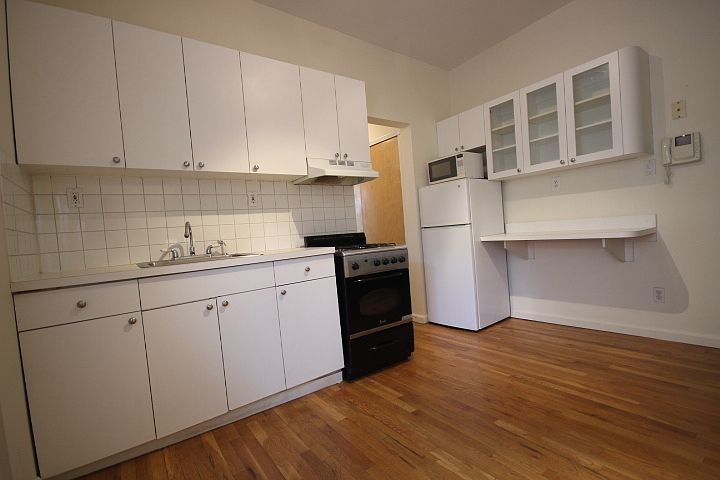 1st image of 75 W 71st St APT 02C