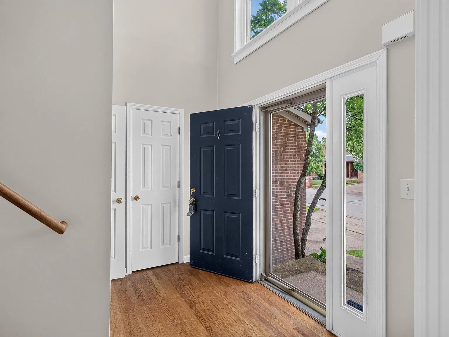 4 bed, 3.5 bath, 3747 sqft, $2,995 — Photo 4