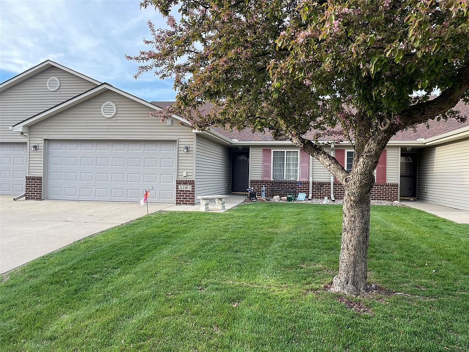 2nd image of 3103 SE Turnberry Dr