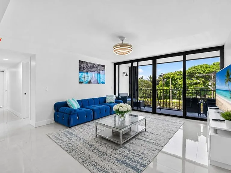5600 N Flagler Dr #207 — Photo 4
