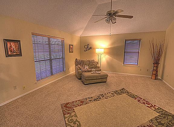4th image of 1527 Edelweiss Dr