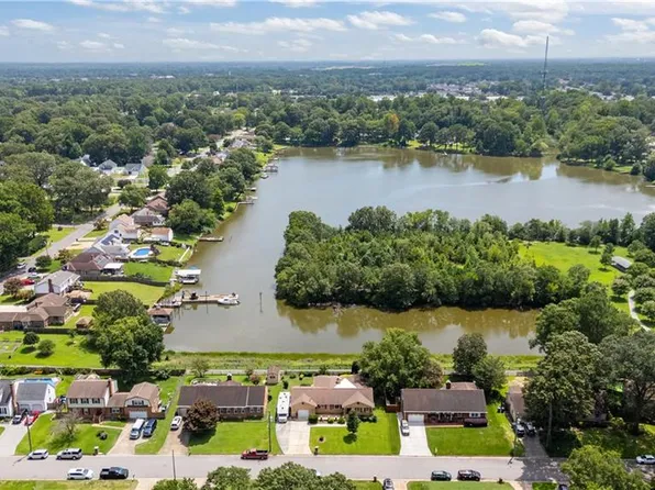 5917 Woodhaven Ct, Virginia Beach, VA 23464