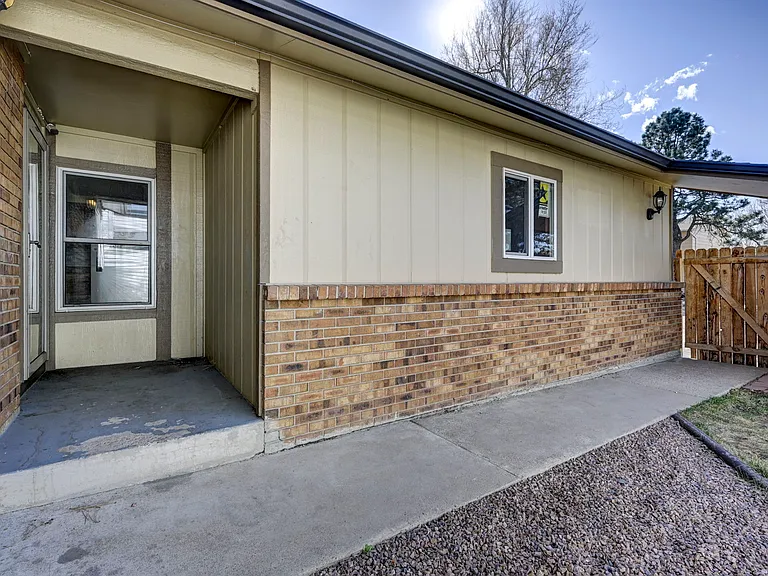 4318 Moonbeam Dr — Photo 4