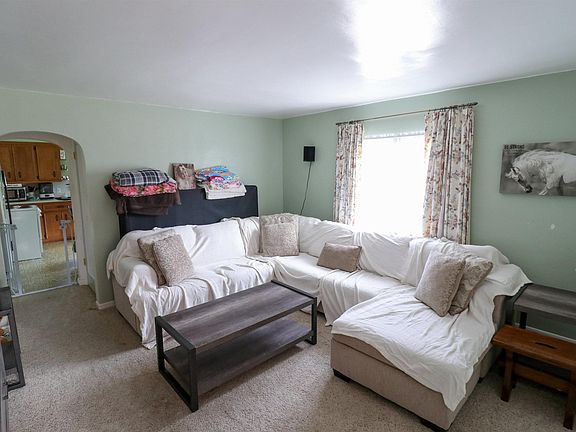 4th image of 3701 Laurel Ave