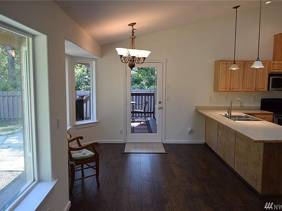 5th image of 856 Hassalo Ave SE
