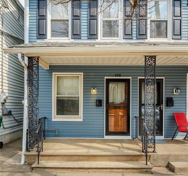 1st image of 520 Maple St