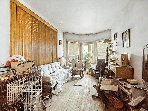5th image of 342 E 5th St