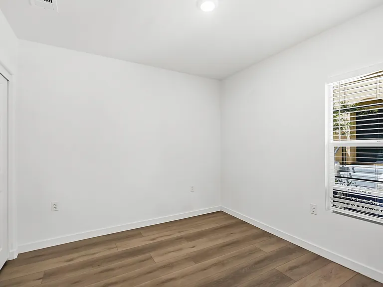 684 Panorama Ln — Photo 21