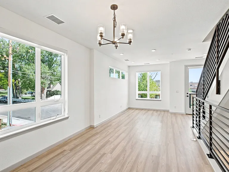 University Hills Townhomes — Photo 56