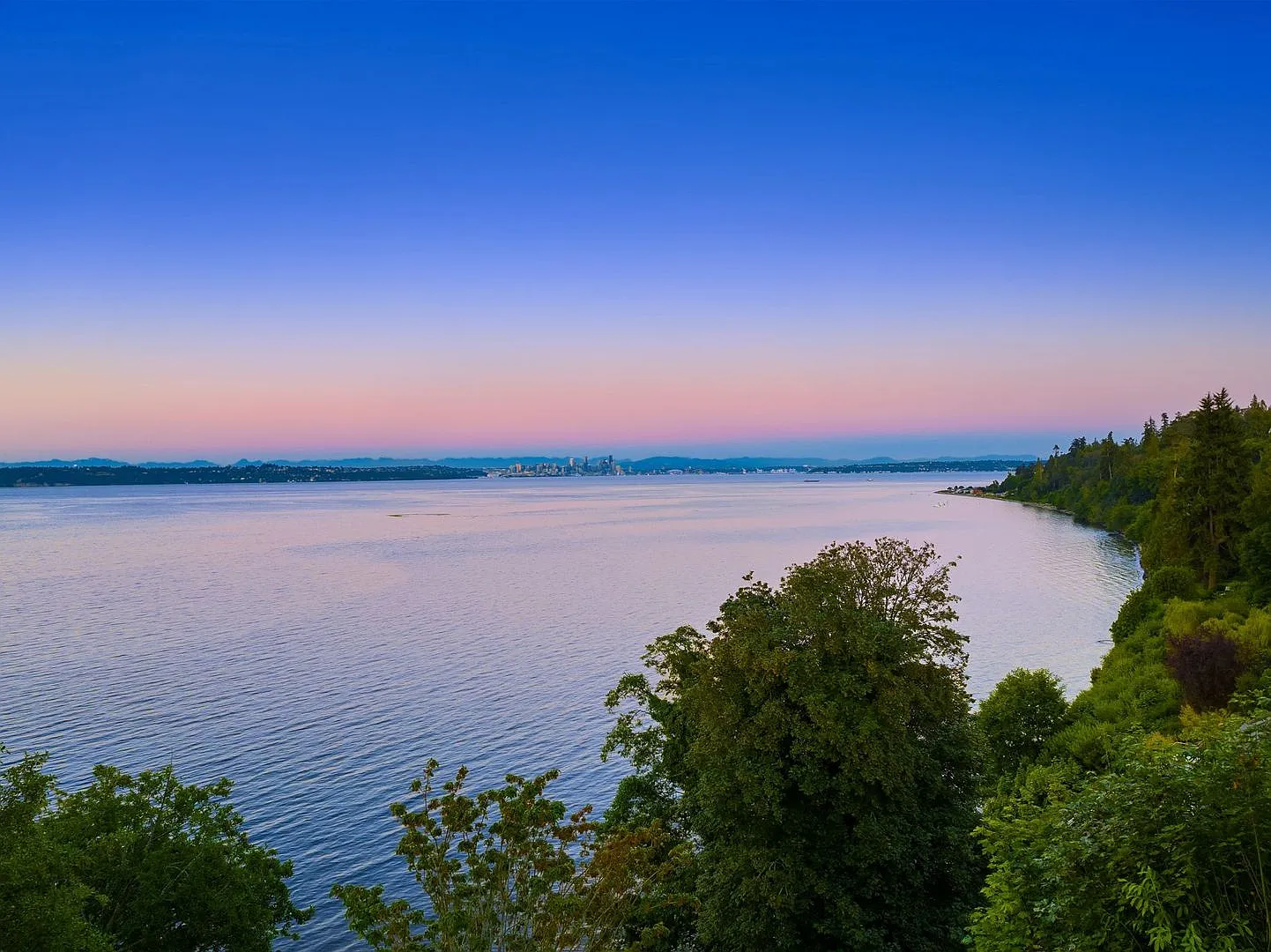 Gorgeous High Bank Waterfront Home — Photo 1