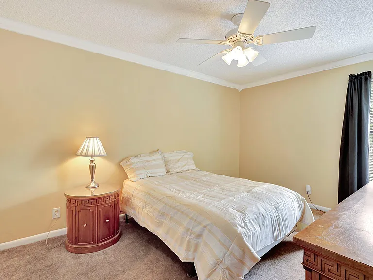 1558 Shaker Cir — Photo 26