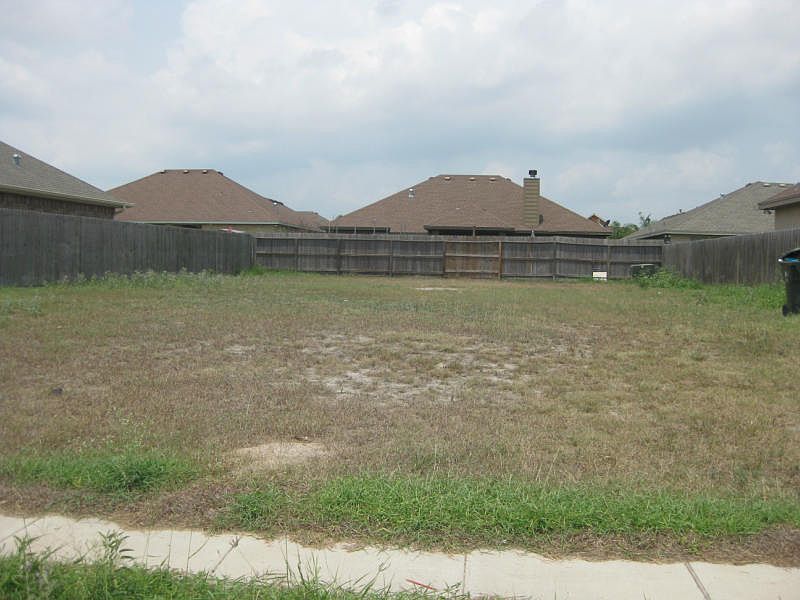 1st image of 2809 Yeager Dr